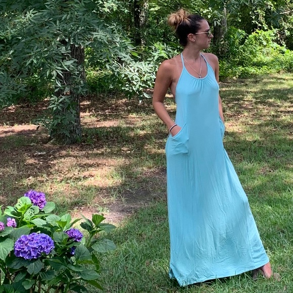 Maxi Dress With Open Back - Picture 2 of 3